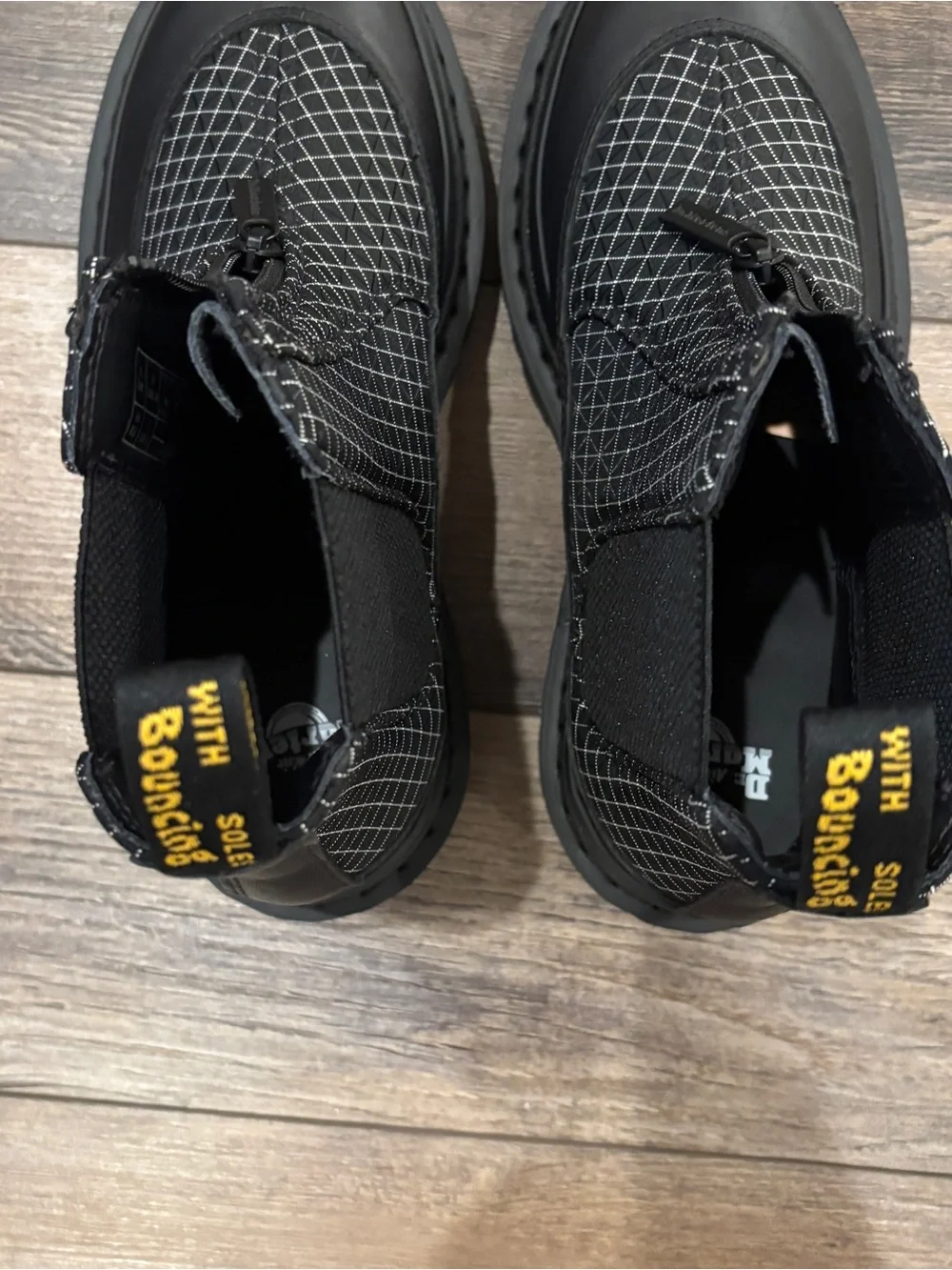 Dr. Martens 2976 BEX RIPSTOP GRID CHELSEA BOOTS Women’s Size 7 / Men’s Size 6